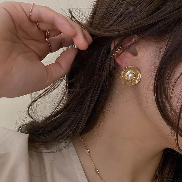 Vintage gold pearl earrings